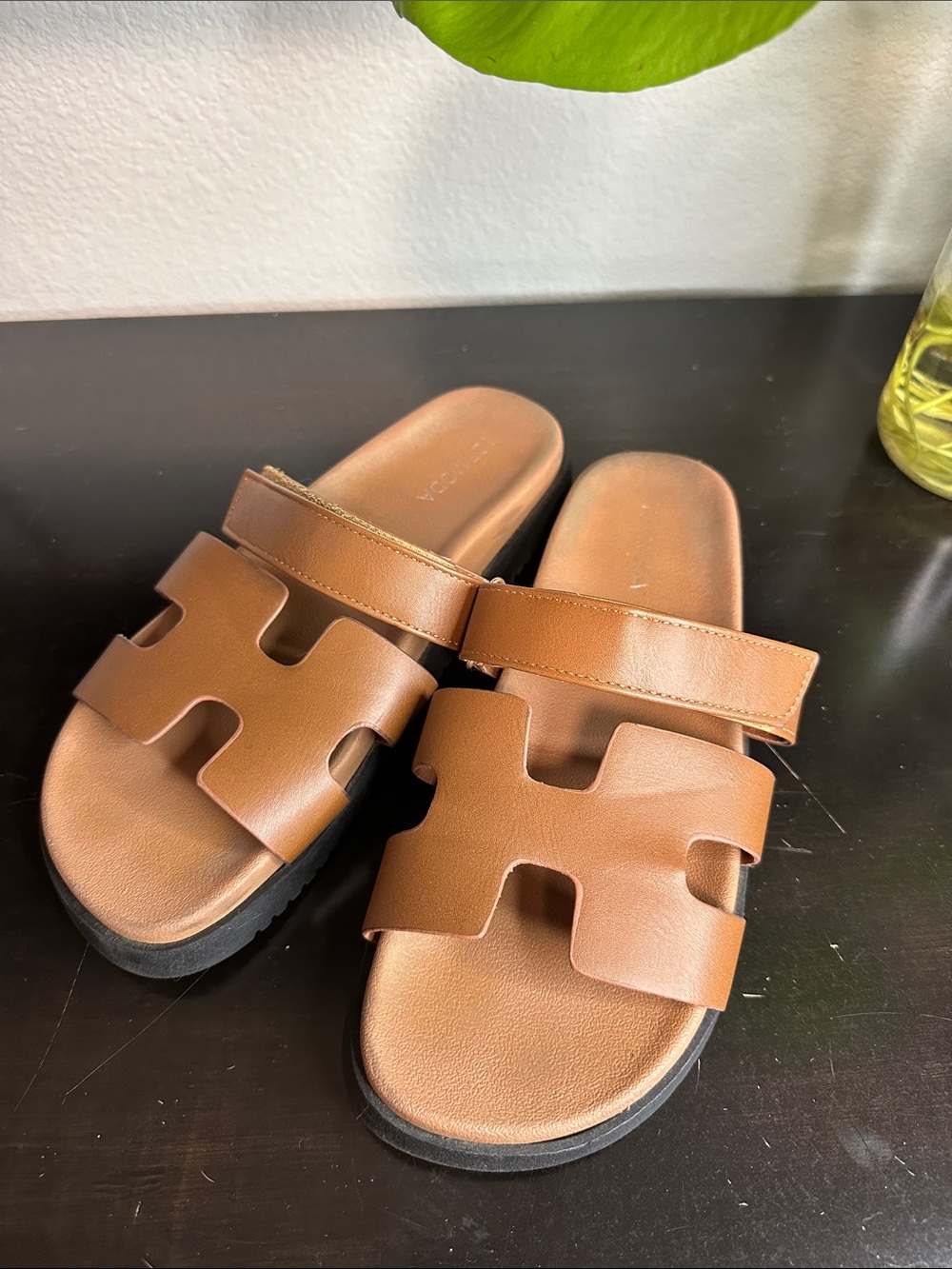 TOP Moda Tan Slide Sandals